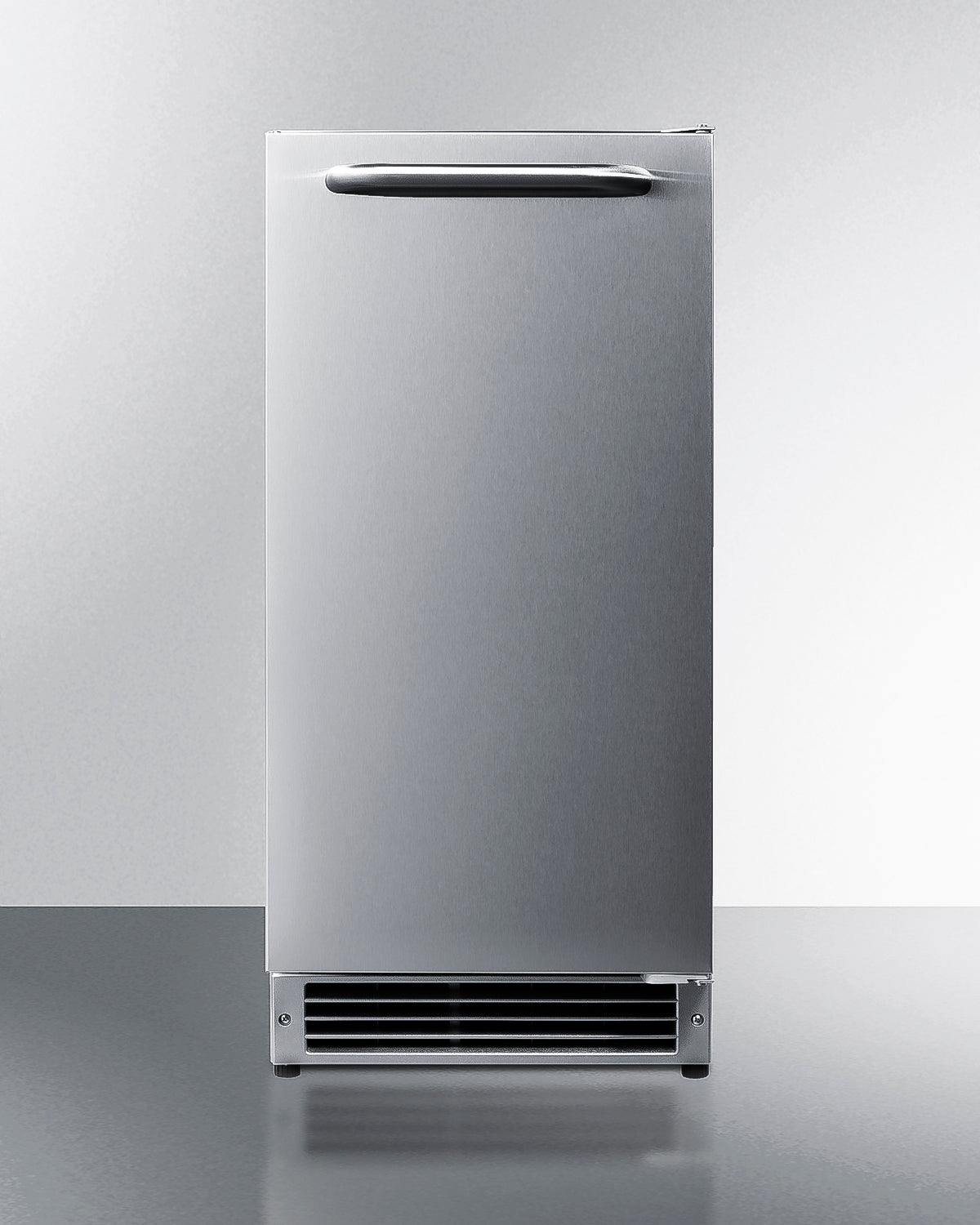 Built-in Undercounter Ada Compliant Manual Defrost Outdoor Icemaker with Complete Stainless Steel Wrapped Exterior Finis