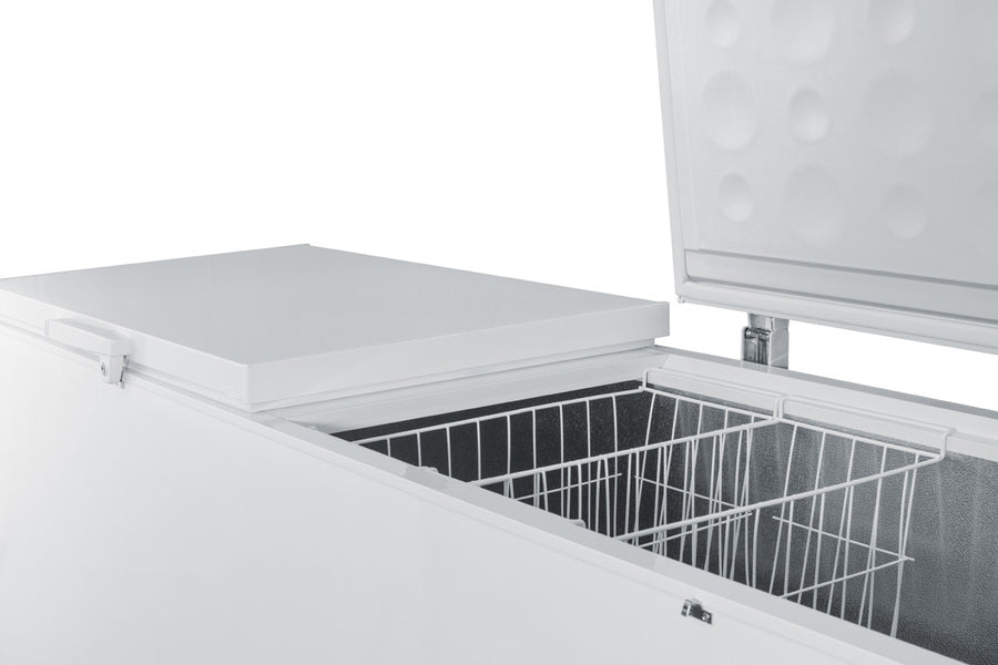27 Cu.Ft. Chest Freezer - Detail