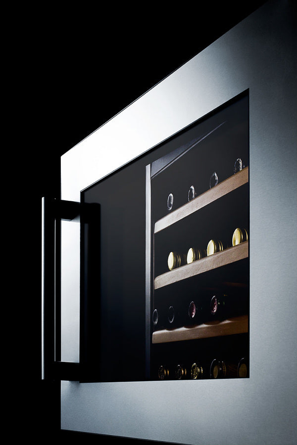 28 bottle fully integrated wine cellar with digital controls and LED lighting (Model VC28S) - Detail