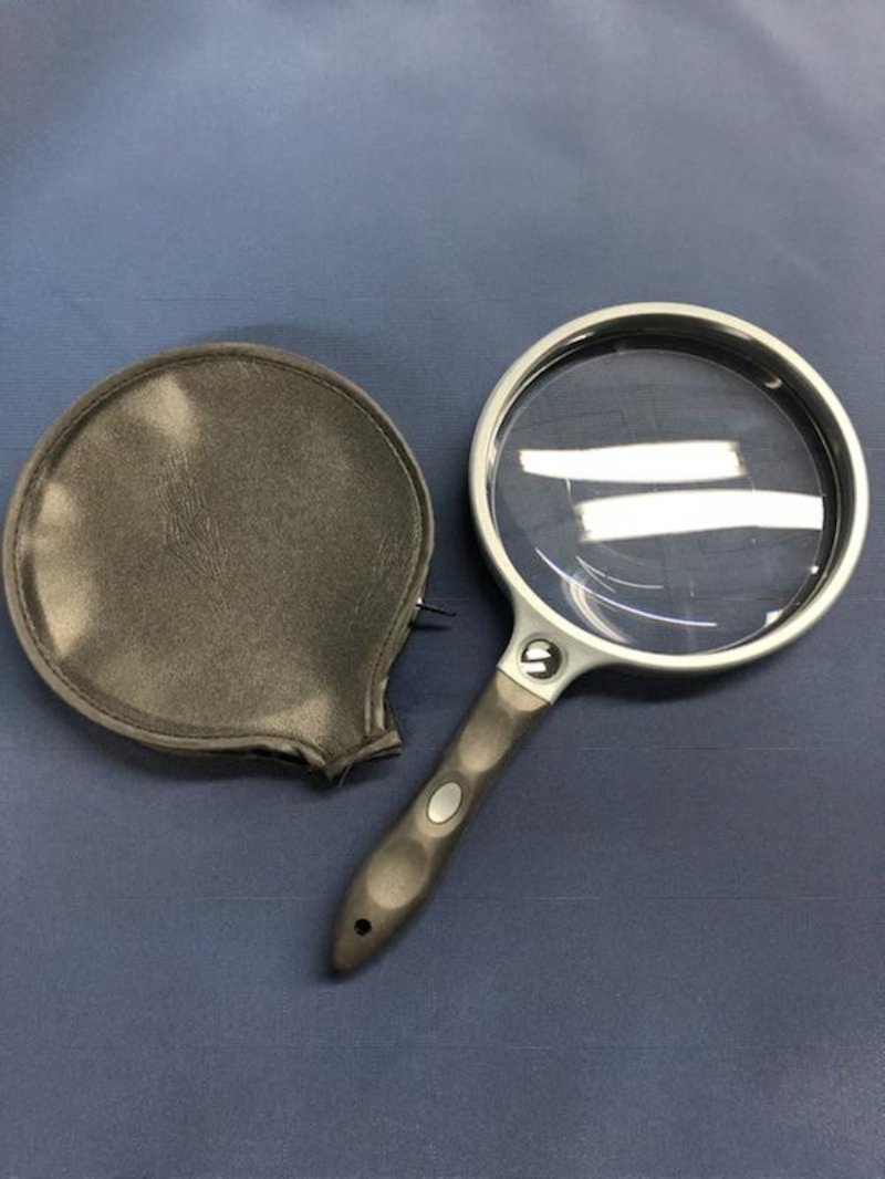Wolf X-Ray Magnifying Glass